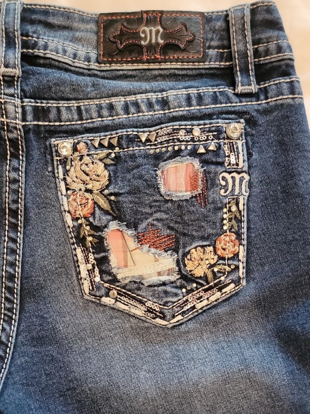 Miss Me Floral & Plaid W/Stone Embellishments Medium Wash Boot Cut Jeans, Sz 30 - Picture 12 of 13